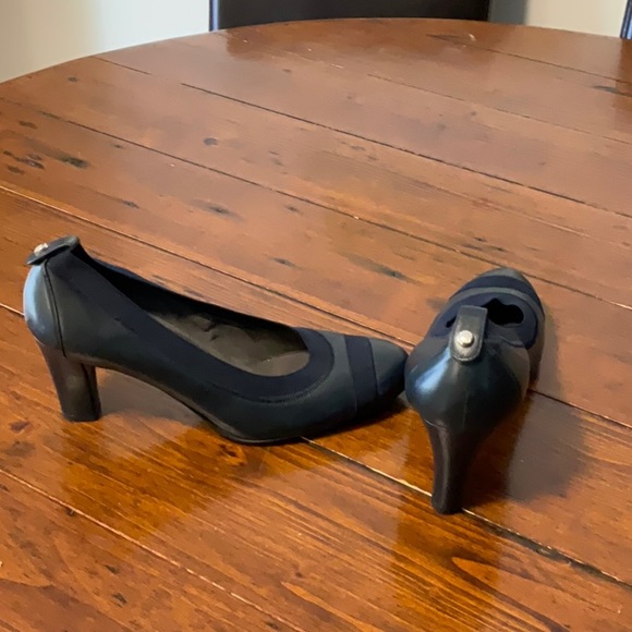 Excellent condition - Picture 2 of 3